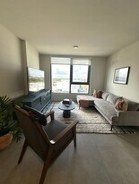 Building Photo - 370 NW 33rd St