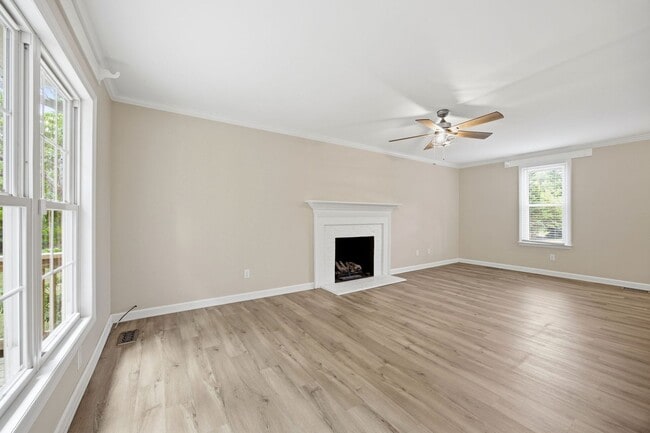 Building Photo - Spacious 3BR Home with Deck in Prime Wake Forest Location