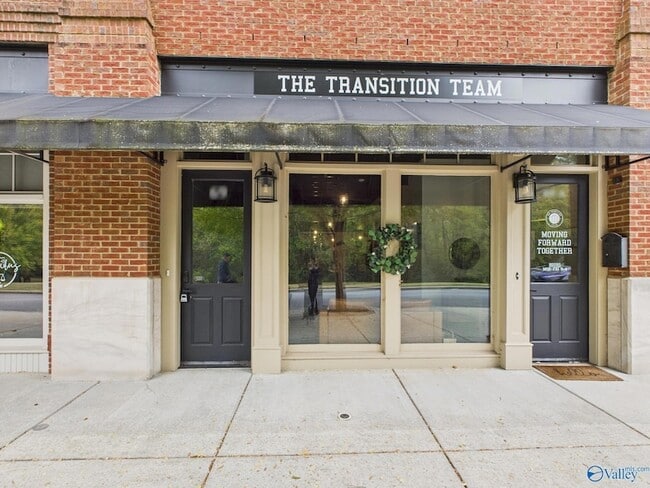 Building Photo - 69 Town Center Dr NW