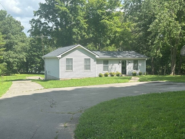 Building Photo - 805 Pebble Cove Rd