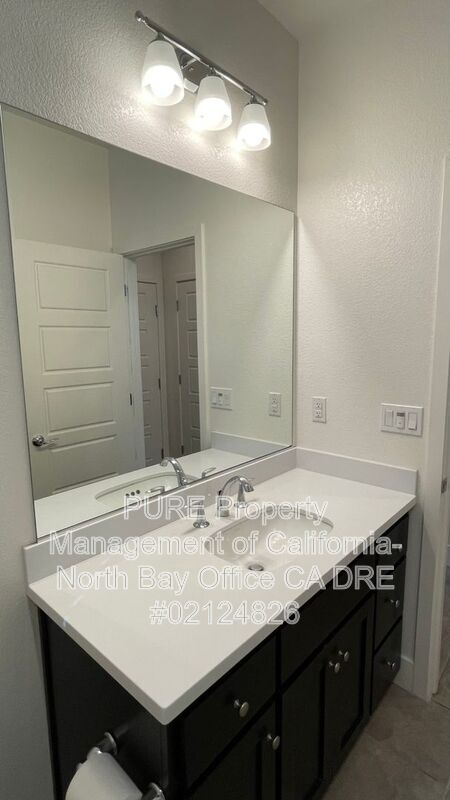 Building Photo - 5320 Kirby Pl