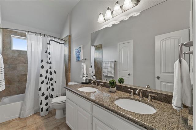 Building Photo - 2245 Gulfstream Dr