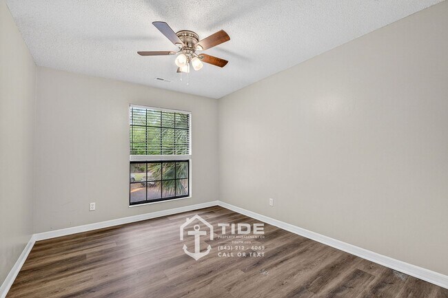 Building Photo - Live Close to It All – Convenient Mount Pleasant Home