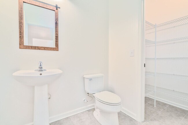 Building Photo - 116 Winding River Dr