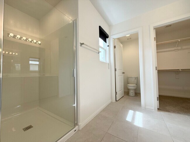 Building Photo - Brand-New 4-Bedroom Home in Cadence with Mountain Views & Modern Upgrades