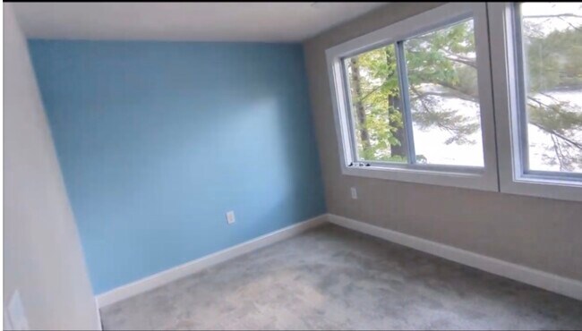 Building Photo - 16 Fox Ln