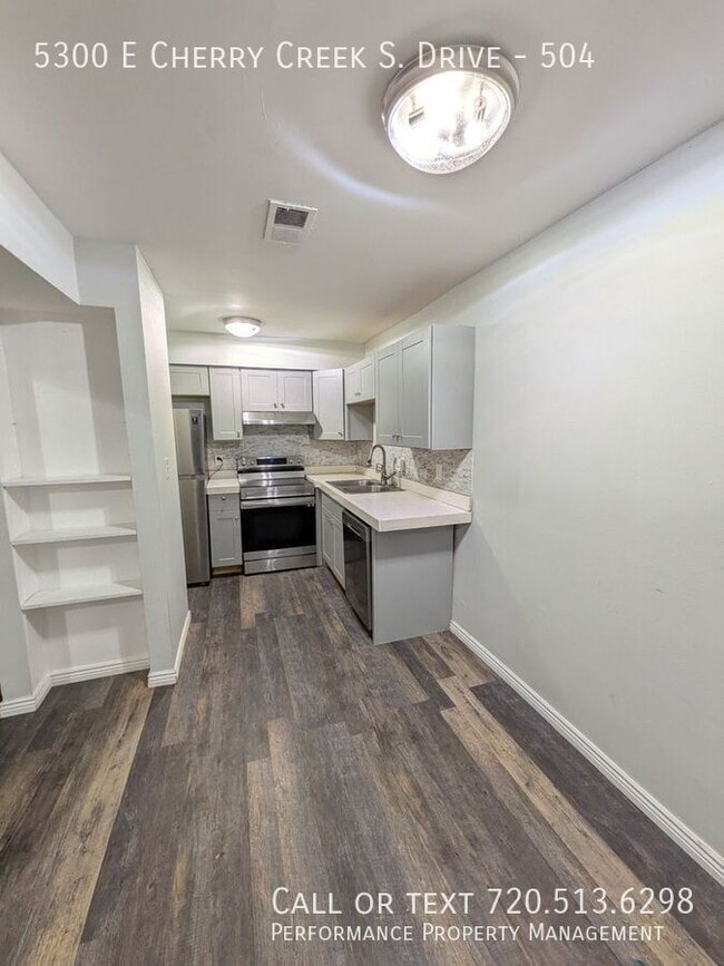 Building Photo - 5300 E Cherry Creek S Dr