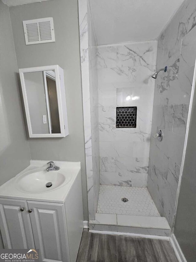 Building Photo - 468 Morrow Rd