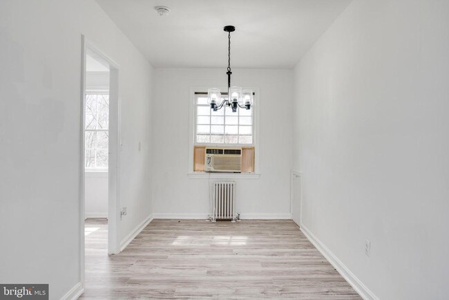 Building Photo - 5110 Columbia Pike