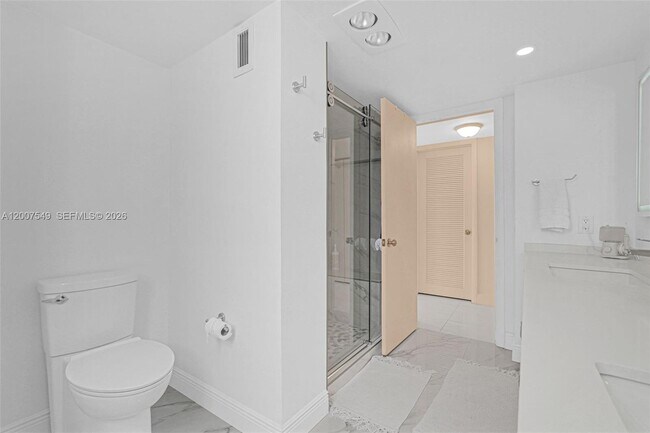 Building Photo - 4280 Galt Ocean Dr