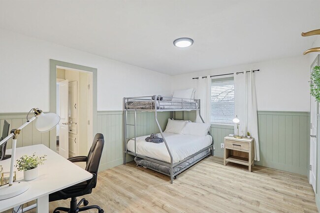 Building Photo - 2368 County Road 852-SI ID1055509P