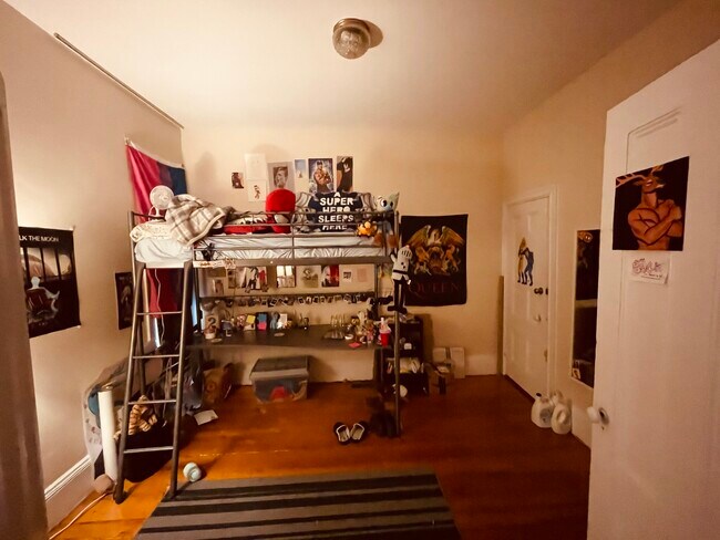 Building Photo - 42 Delle Ave