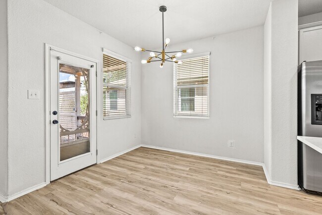 Building Photo - Fabulous 4 Bedroom Home in The Preserve at Indian Springs ~ Hot Tub ~ Great Amenities!