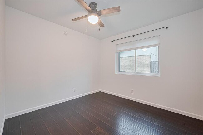 Building Photo - 3407 Hillstone Dr