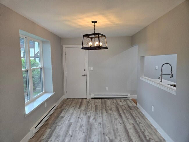 Building Photo - 548 Sierra Vista Ln