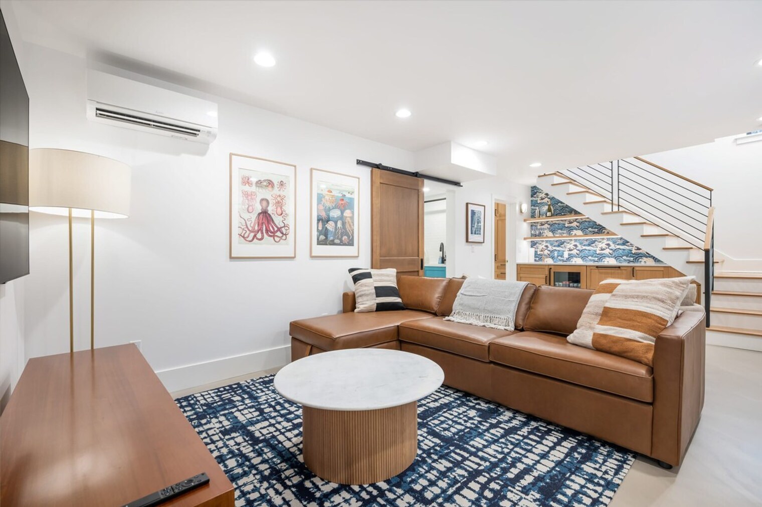 Building Photo - 2457 4th Ave W