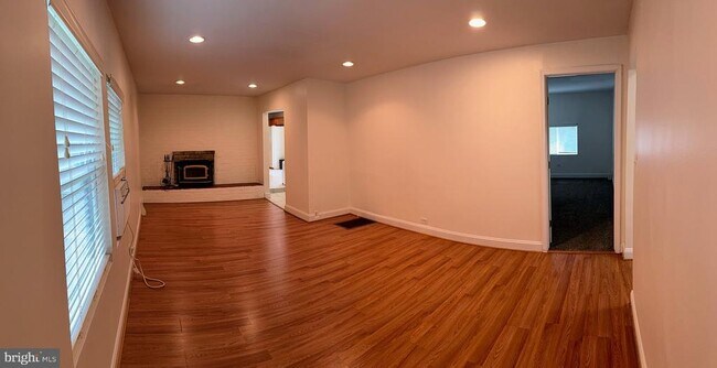 Building Photo - 862 Birch Trail