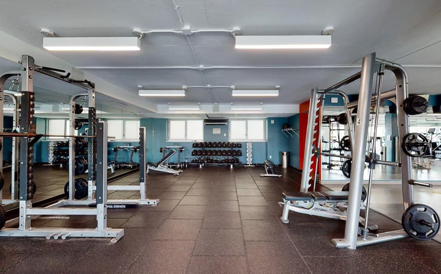 Building Photo - 399 E 34th St