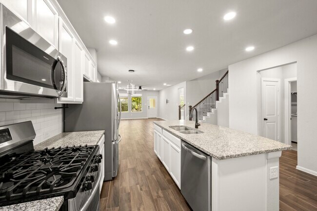 Building Photo - 104 Winged Elm Ct