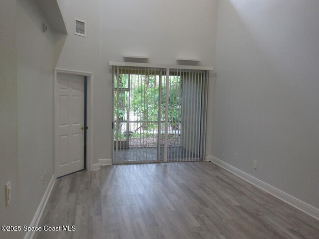 Building Photo - 246 Tin Roof Ave