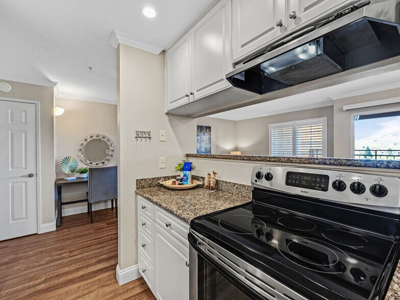 Building Photo - 805 Watson Canyon Ct