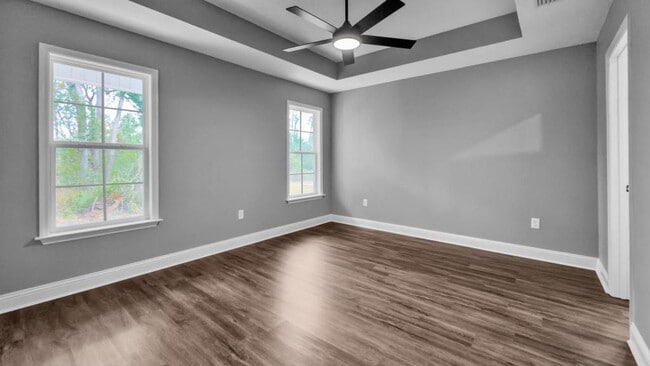 Building Photo - 303 Wright St