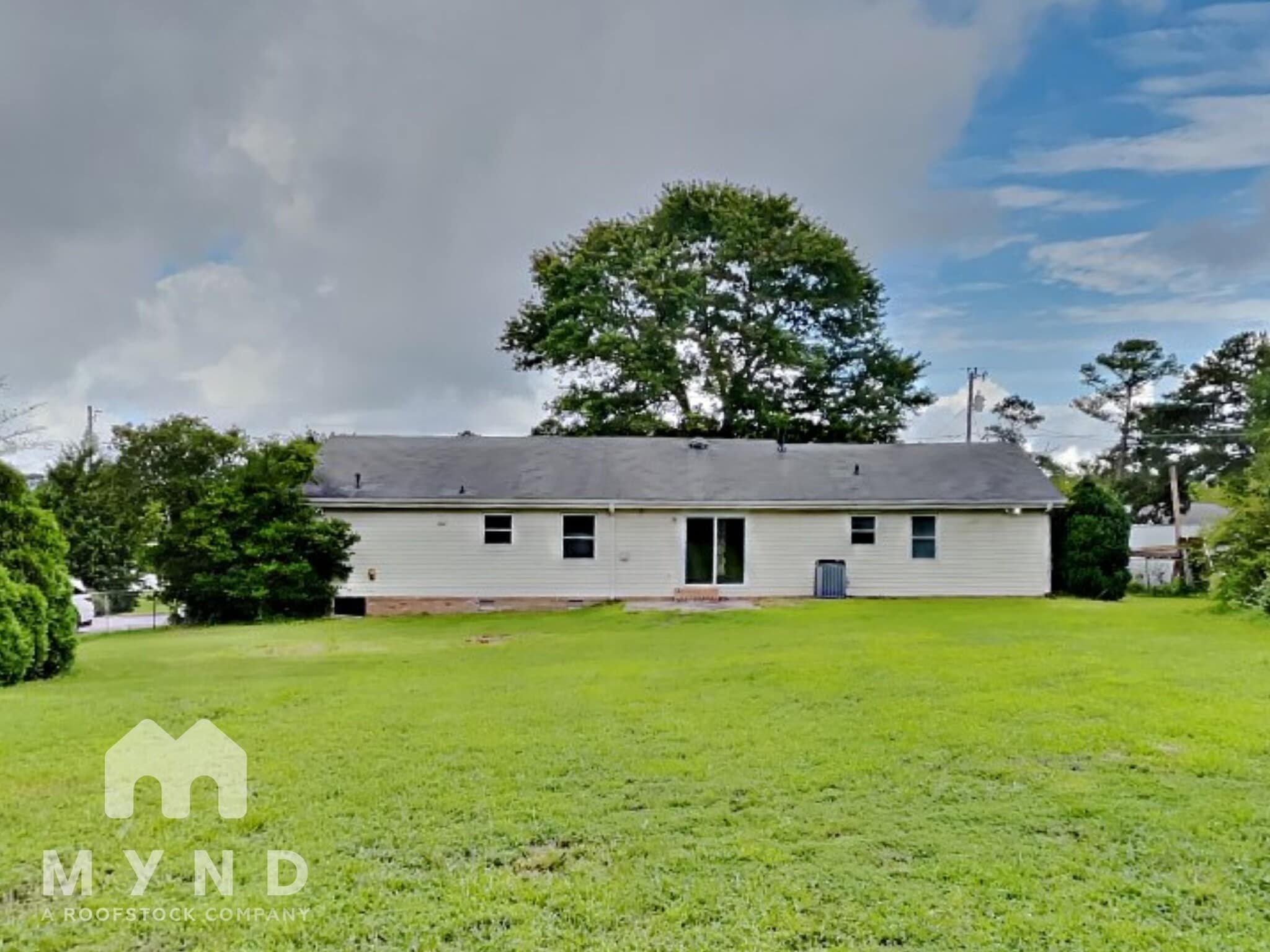 Building Photo - 2286 Briarwood Cir SW