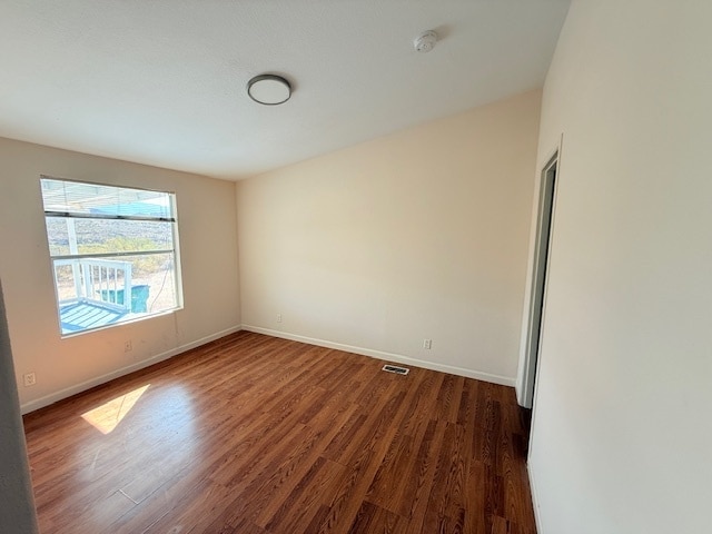 Building Photo - Manufactured Home For Rent