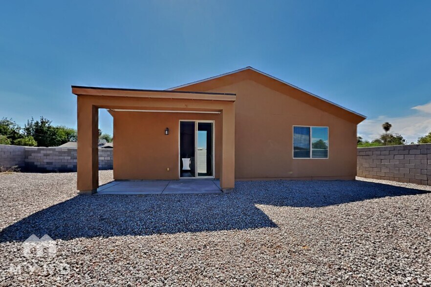 Building Photo - 6041 S 8th Pl