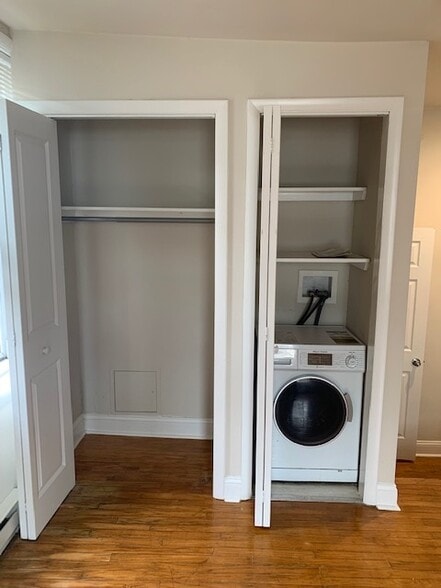 Building Photo - 3909 Pine St