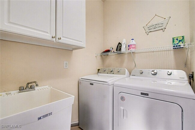 Building Photo - 3421 Marbella Ct