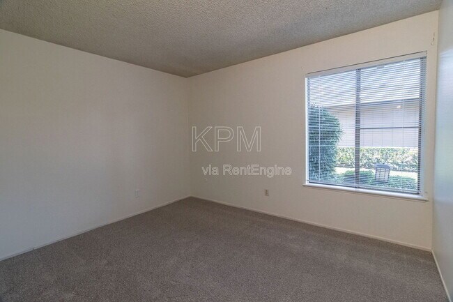 Building Photo - 1077 Rivara Rd