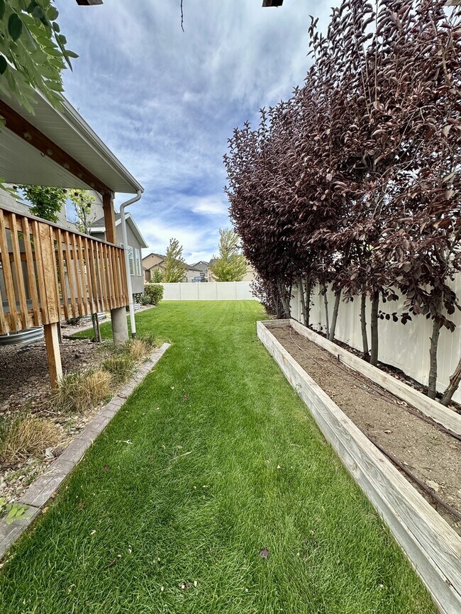Building Photo - 6274 Copan Way