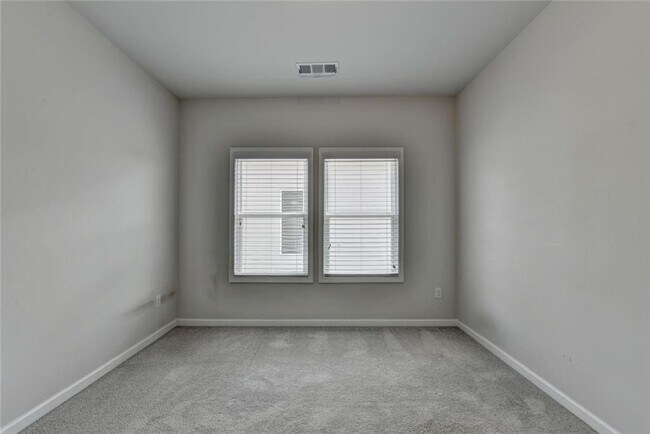 Building Photo - 3695 Andover St