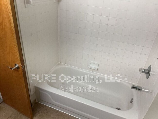 Building Photo - 6408 N 79th Ave