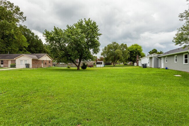 Building Photo - 1309 Sportsman Trail