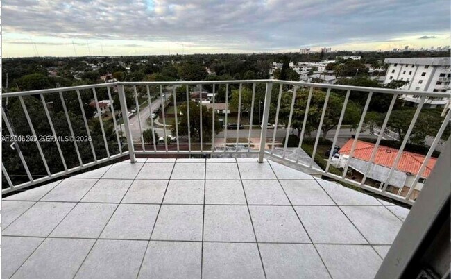 Building Photo - 16740 NE 9th Ave