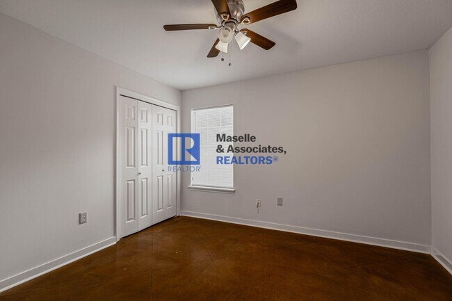 Building Photo - 1212 Barnett Bend Cir