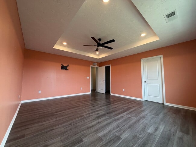 Building Photo - Newly Built 4-Bedroom Home for Rent in Old Heritage Neighborhood – Shelbyville, KY