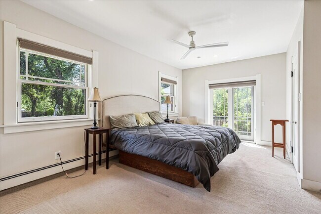 Building Photo - Spacious Comfort in Park Hill – 4-Bed, 2.5...