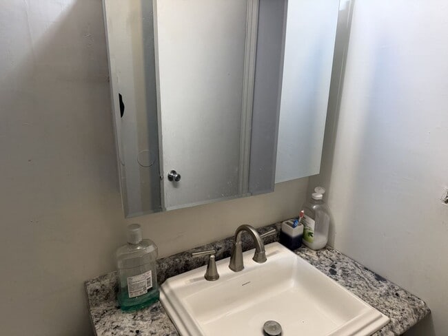 Building Photo - 11540 S Racine Ave