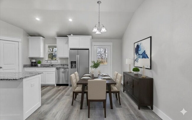 Building Photo - Gorgeous 3 Bedroom 2 Bath Home