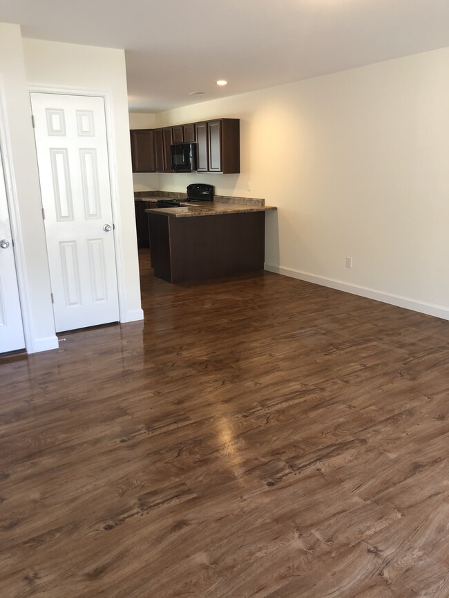 Dining Area - Taylor Court