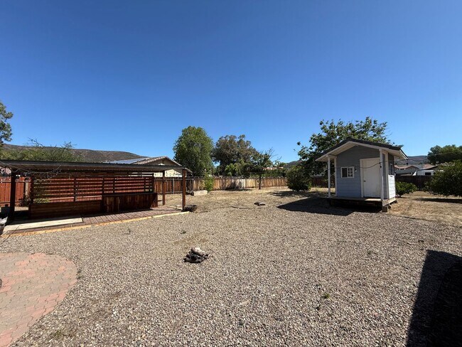 Building Photo - Charming 3BD/3BA Home in Ramona with Large Backyard, 2-Car Garage & In-Unit Laundry