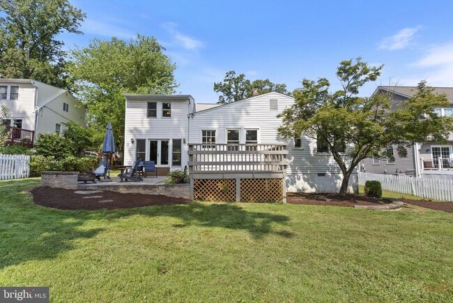 Building Photo - 4023 Poplar St