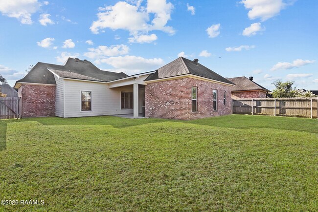 Building Photo - 113 Beauchamp Ln