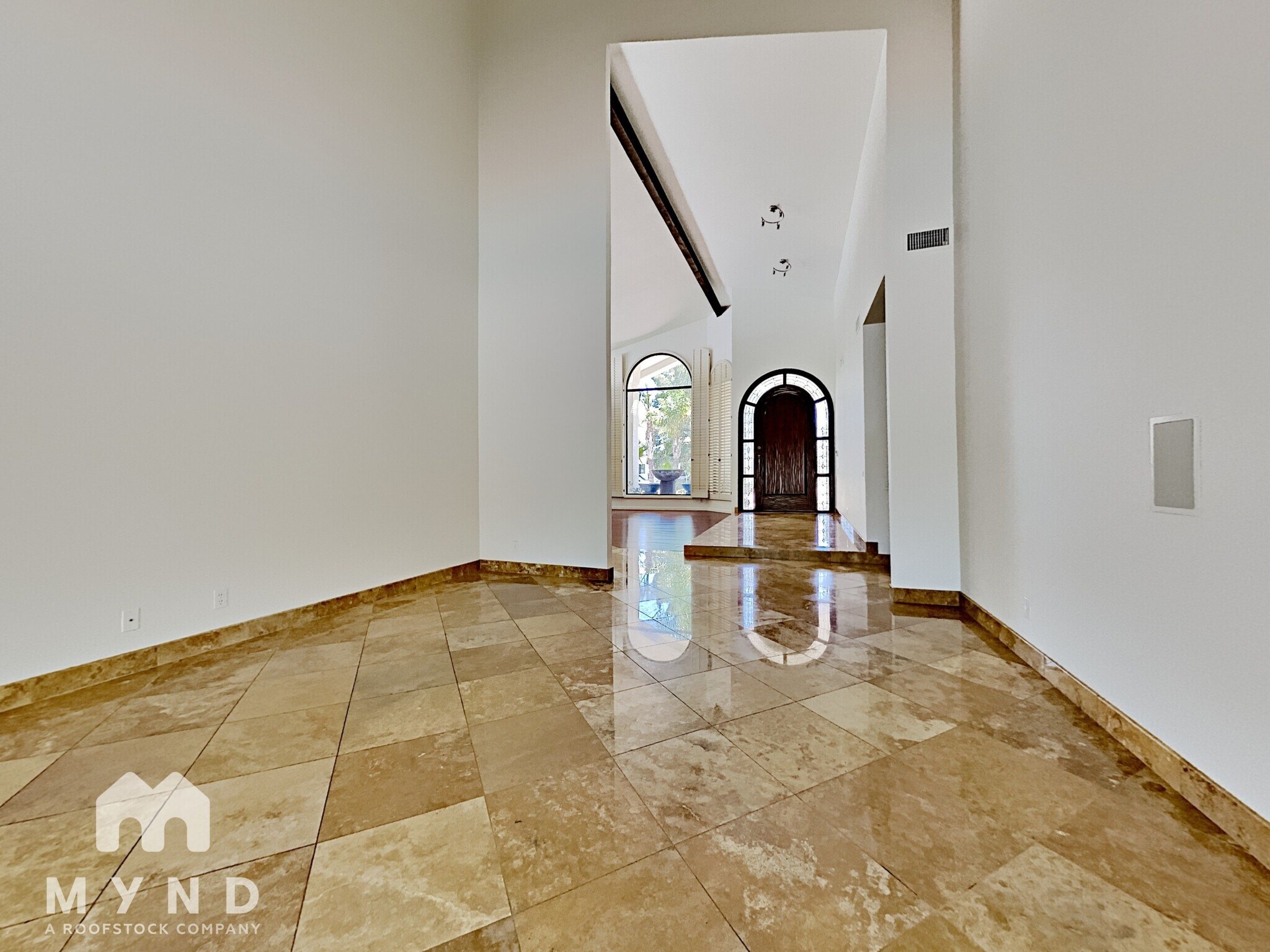 Building Photo - 8260 E Sutton Dr