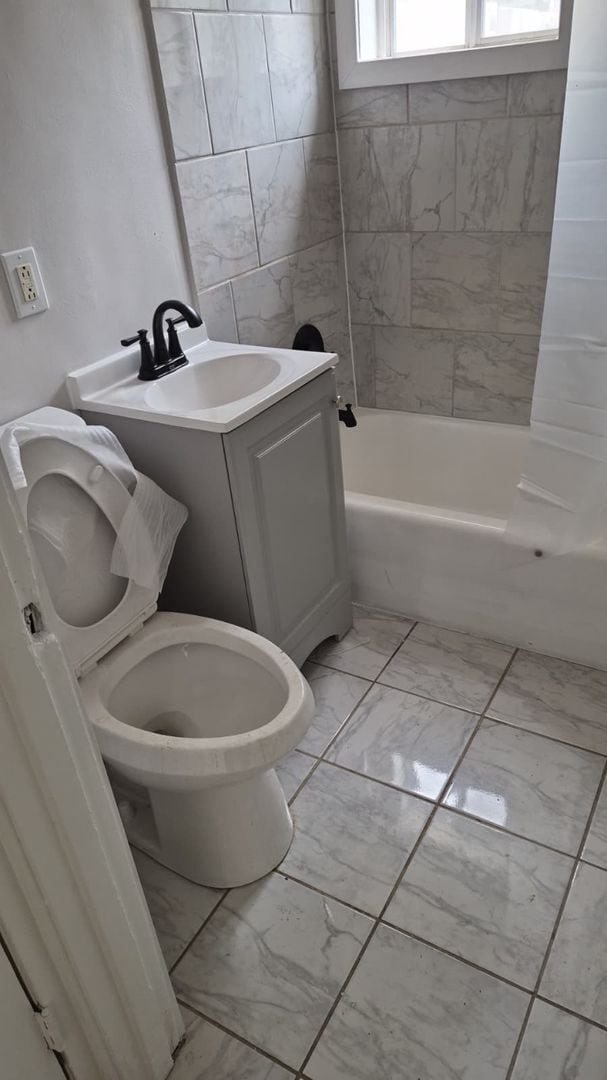 Building Photo - CHARMING SINGLE-FAMILY HOME IN GARY – AVAILABLE NOW!