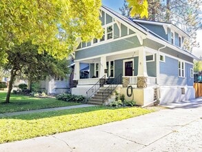 Building Photo - 423 W 17th Ave