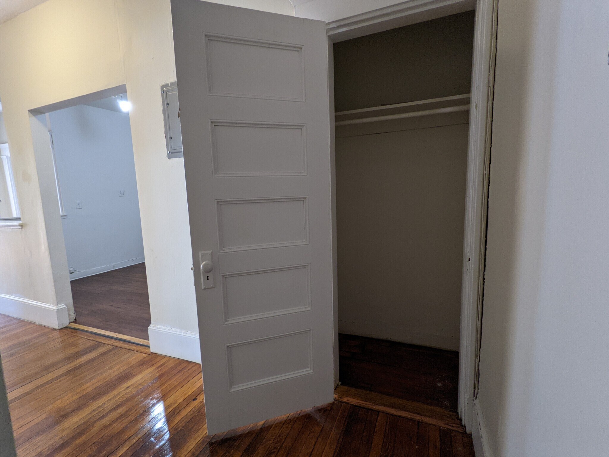 Building Photo - 1595 Beacon St